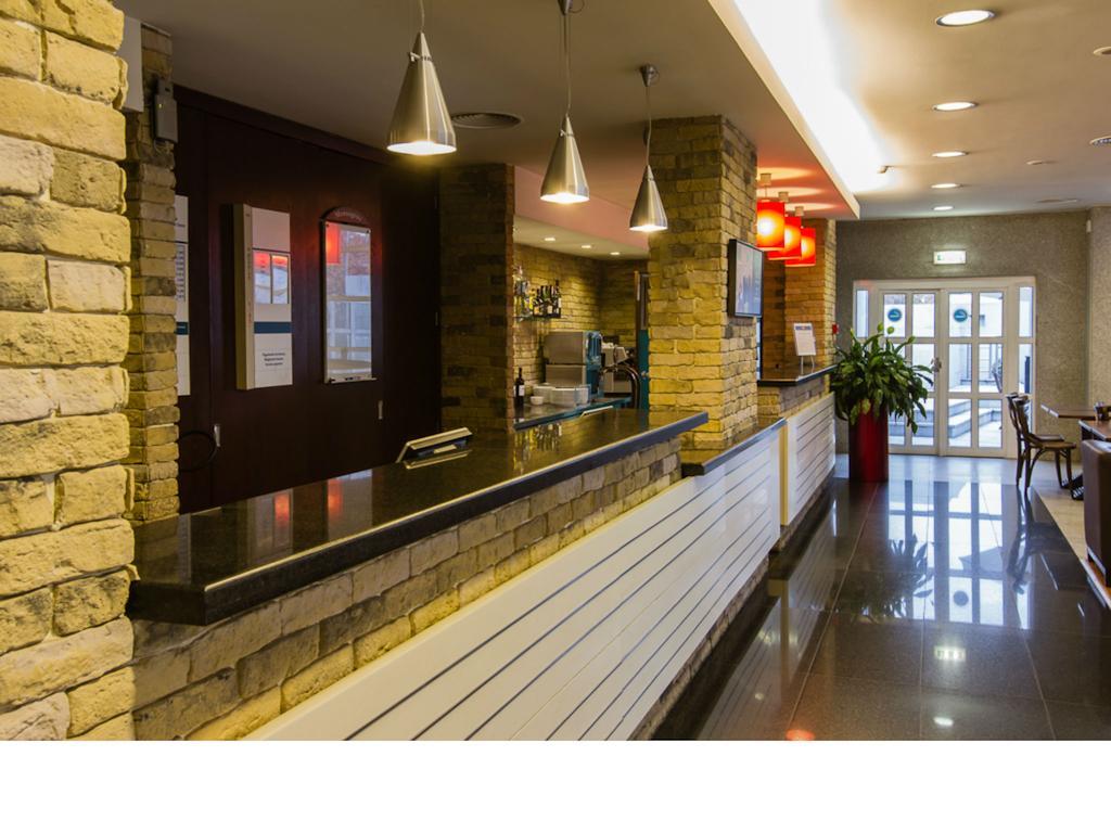 Hotel Ibis Guimaraes Bagian luar foto