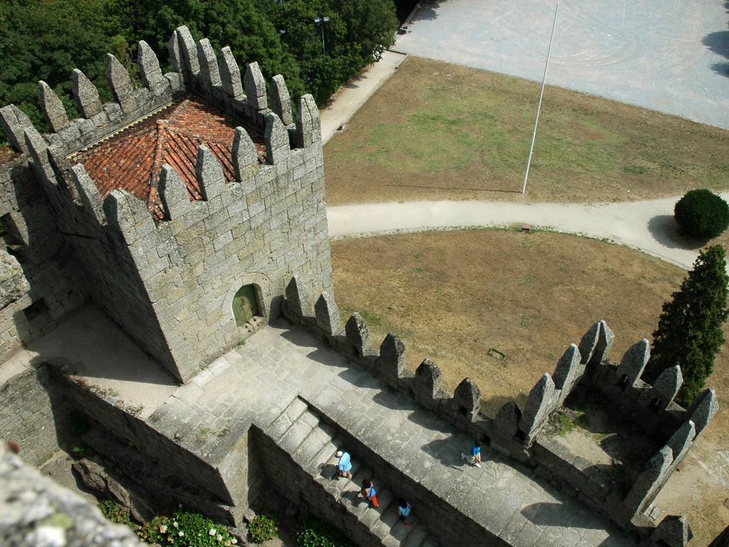 Hotel Ibis Guimaraes Bagian luar foto