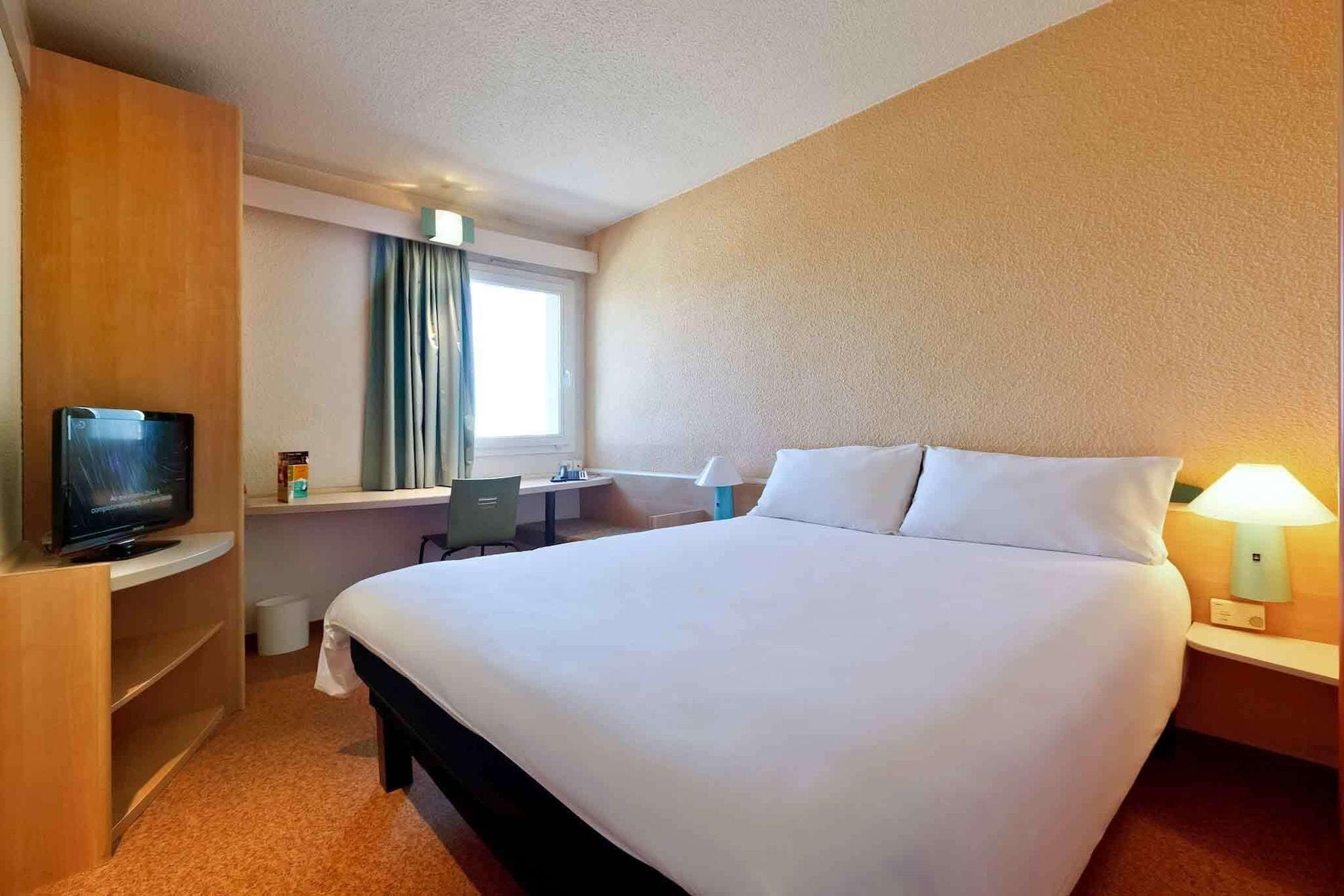 Hotel Ibis Guimaraes Bagian luar foto