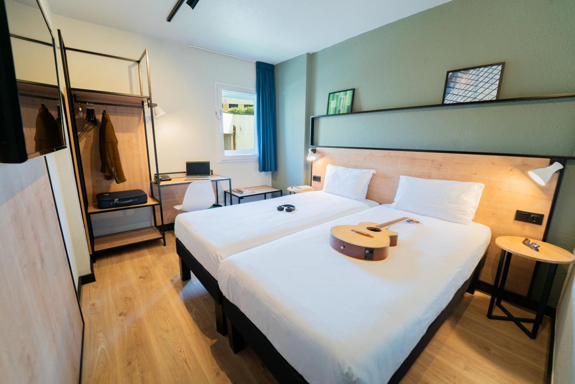 Hotel Ibis Guimaraes Bagian luar foto