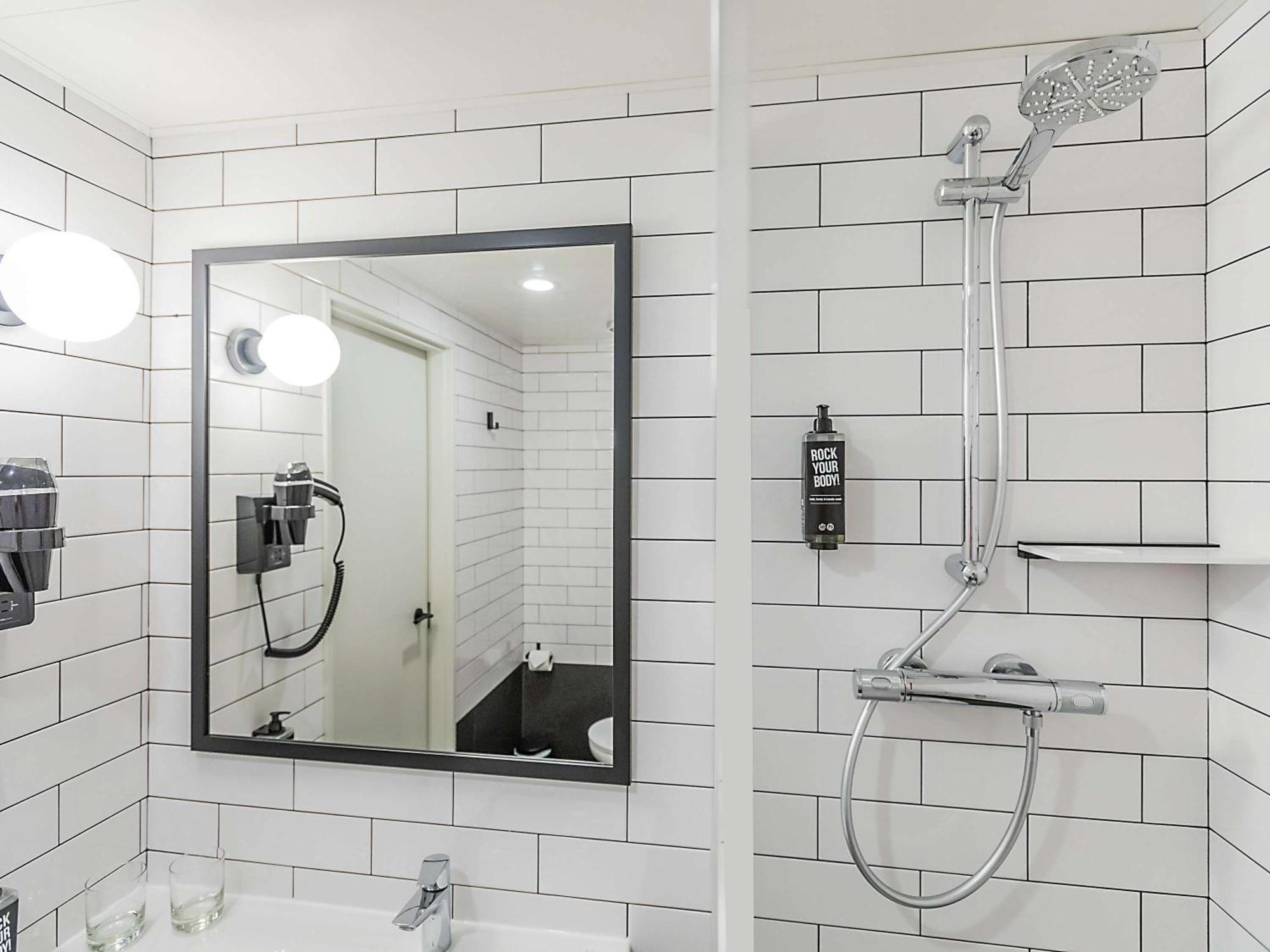 Hotel Ibis Guimaraes Bagian luar foto